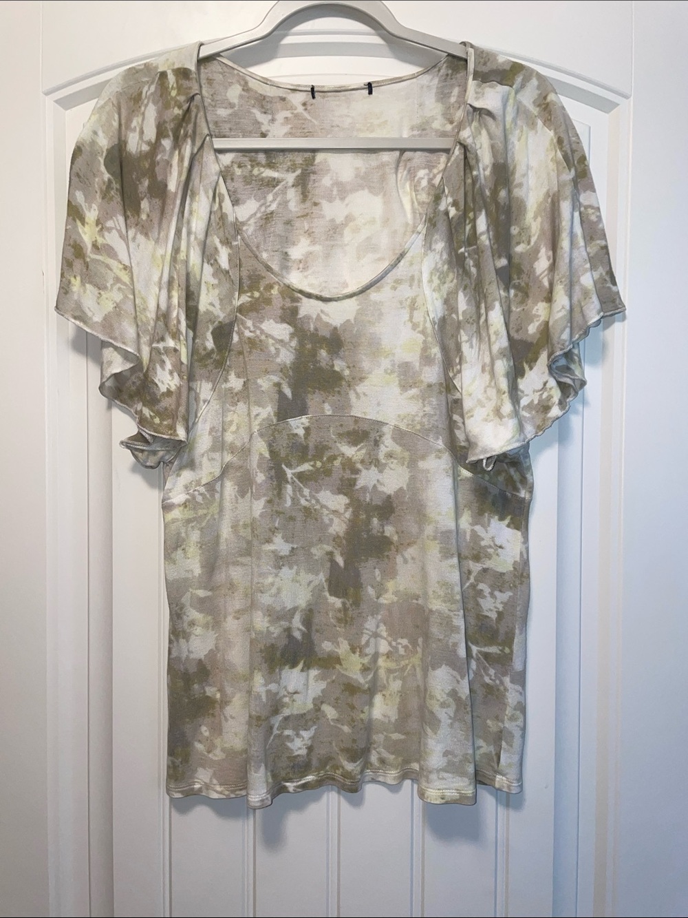 Boho Hippie Flutter Sleeve top in Tie dye Greenish Cream Print Medium